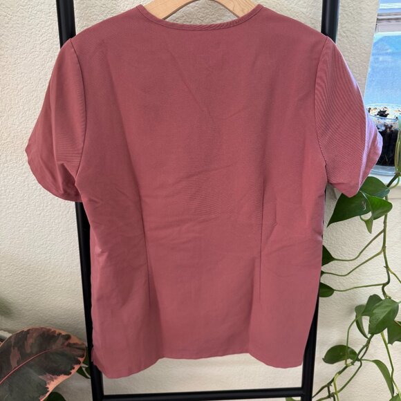FIGS Mauve Scrubs Top Size Small - Picture 4 of 4